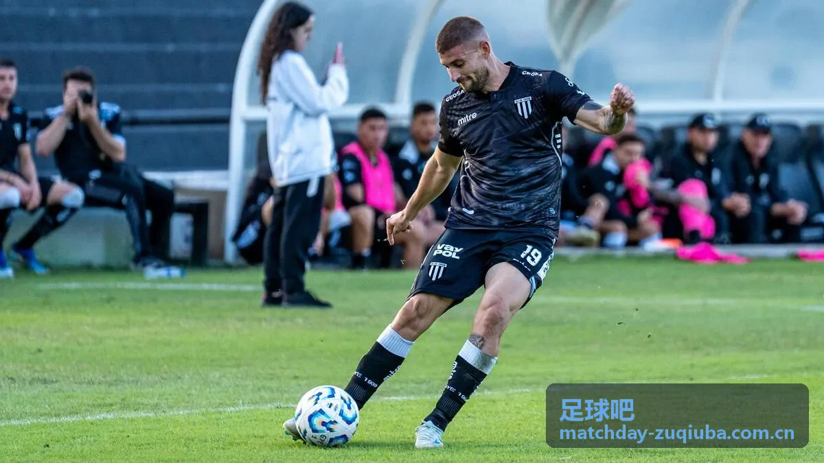 足球吧训练服透气性评测封面
